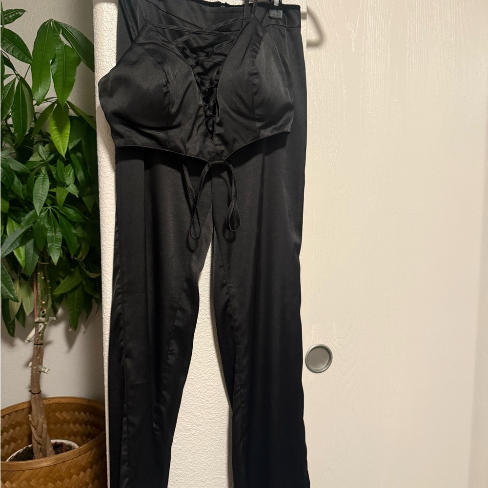 Miss Avenue Elegant Black 2 piece set